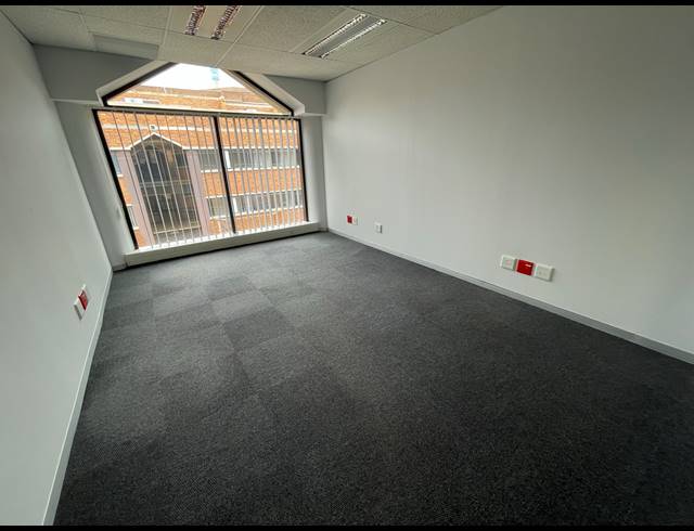 822M² OFFICE TO LET IN PARKTOWN